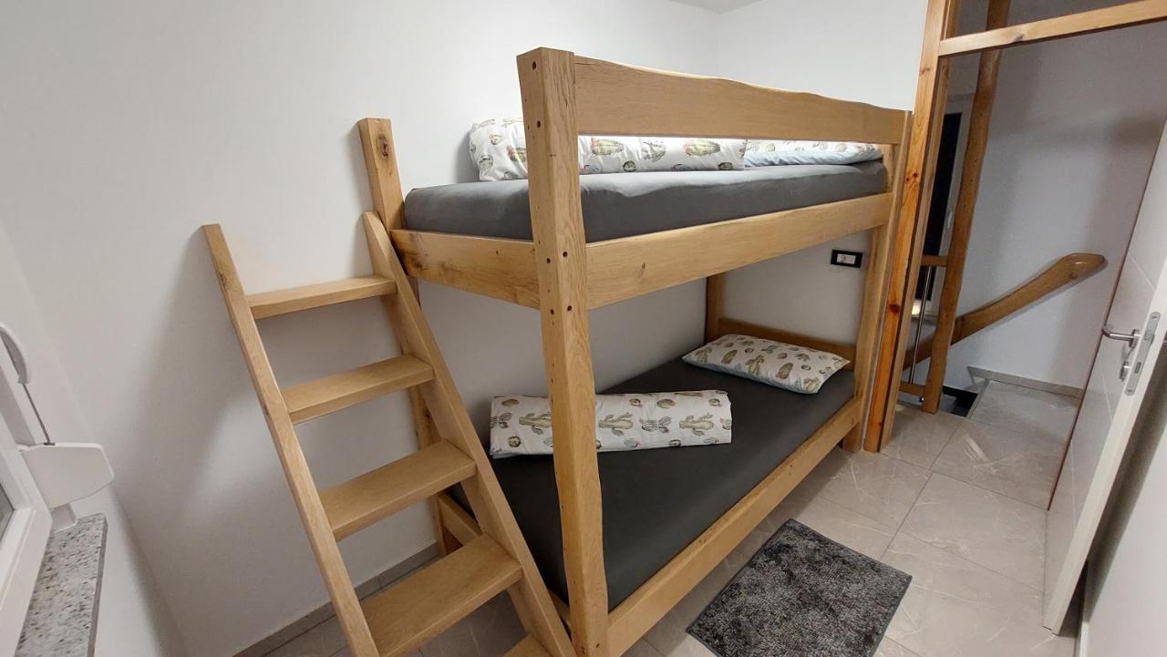 Grajsko Villa Metlika Bagian luar foto