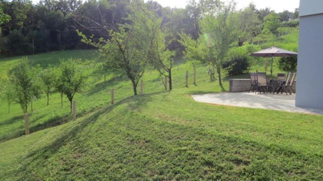 Grajsko Villa Metlika Bagian luar foto